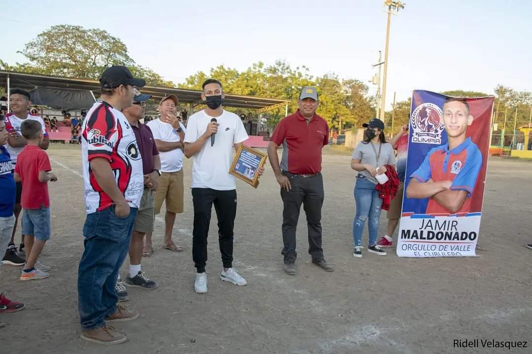 Rodeados de amor: Así pasan los jugadores de Olimpia sus vacaciones tras conseguir el Tetracampeonato