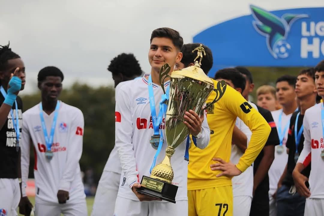 La nueva camada del León: el técnico Eduardo Espinel buscará consolidar a los jóvenes en el Olimpia