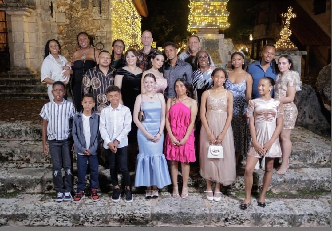 Choco Lozano pone fin a su soltería y se casará con bella modelo; así se vivió la cena de ensayo previo a su boda