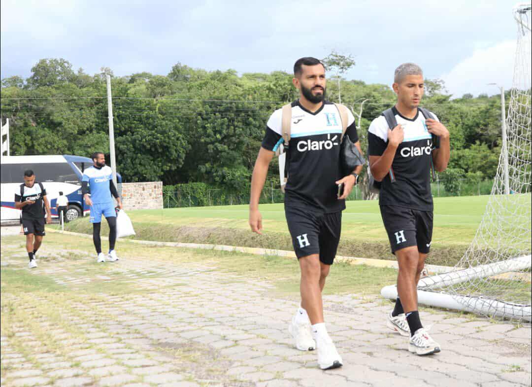 Legionario volvió a casa, la selfie de Rueda, centrados en Haití y Nicaragua en la eliminatoria: así se vivió el entreno de la Selección de Honduras