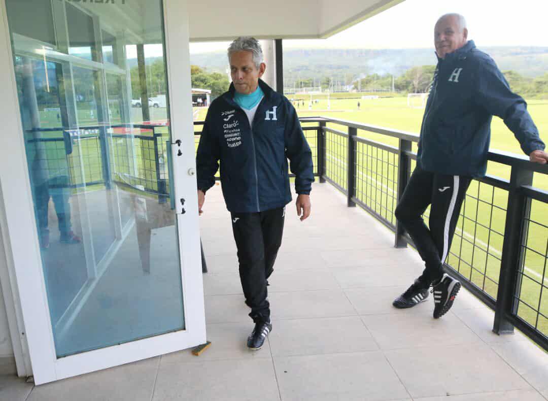 Legionario volvió a casa, la selfie de Rueda, centrados en Haití y Nicaragua en la eliminatoria: así se vivió el entreno de la Selección de Honduras