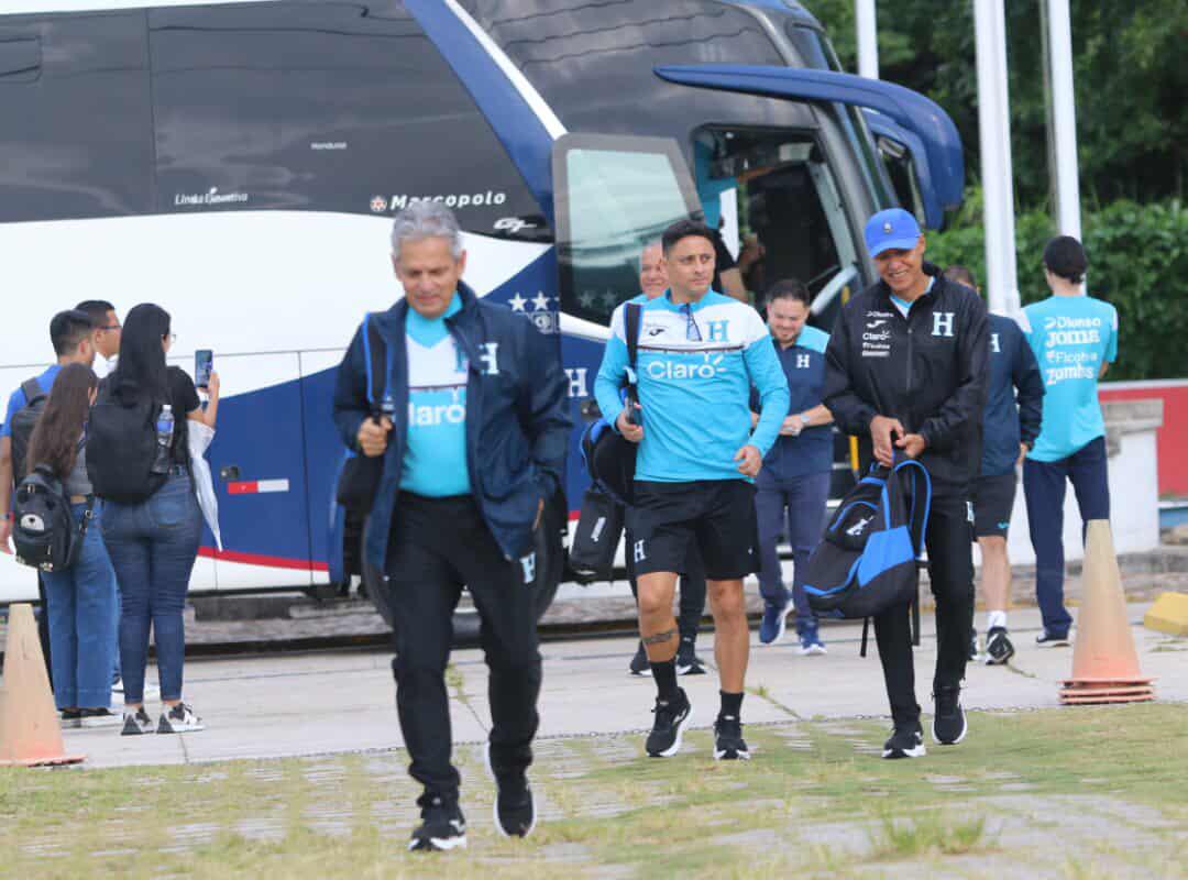 Legionario volvió a casa, la selfie de Rueda, centrados en Haití y Nicaragua en la eliminatoria: así se vivió el entreno de la Selección de Honduras
