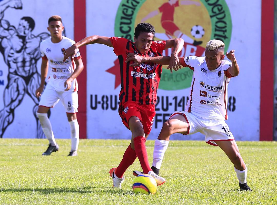 Vinieron de abajo: Futbolistas que tuvieron que hacer carrera en Liga de Ascenso para destacar en Primera División