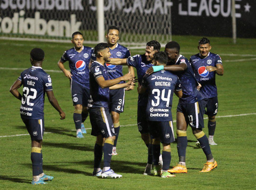 Cibao FC y su público trajeron salsa, bachata y merengue, pero en la cancha Motagua bailó sus goles al ritmo punta