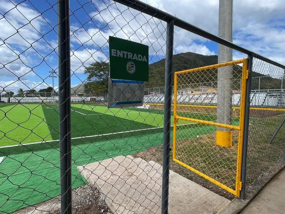 Los cambios notorios del estadio Óscar Peralta de San Francisco de La Paz donde Juticalpa jugará de local ¿Cuánto se invirtió?