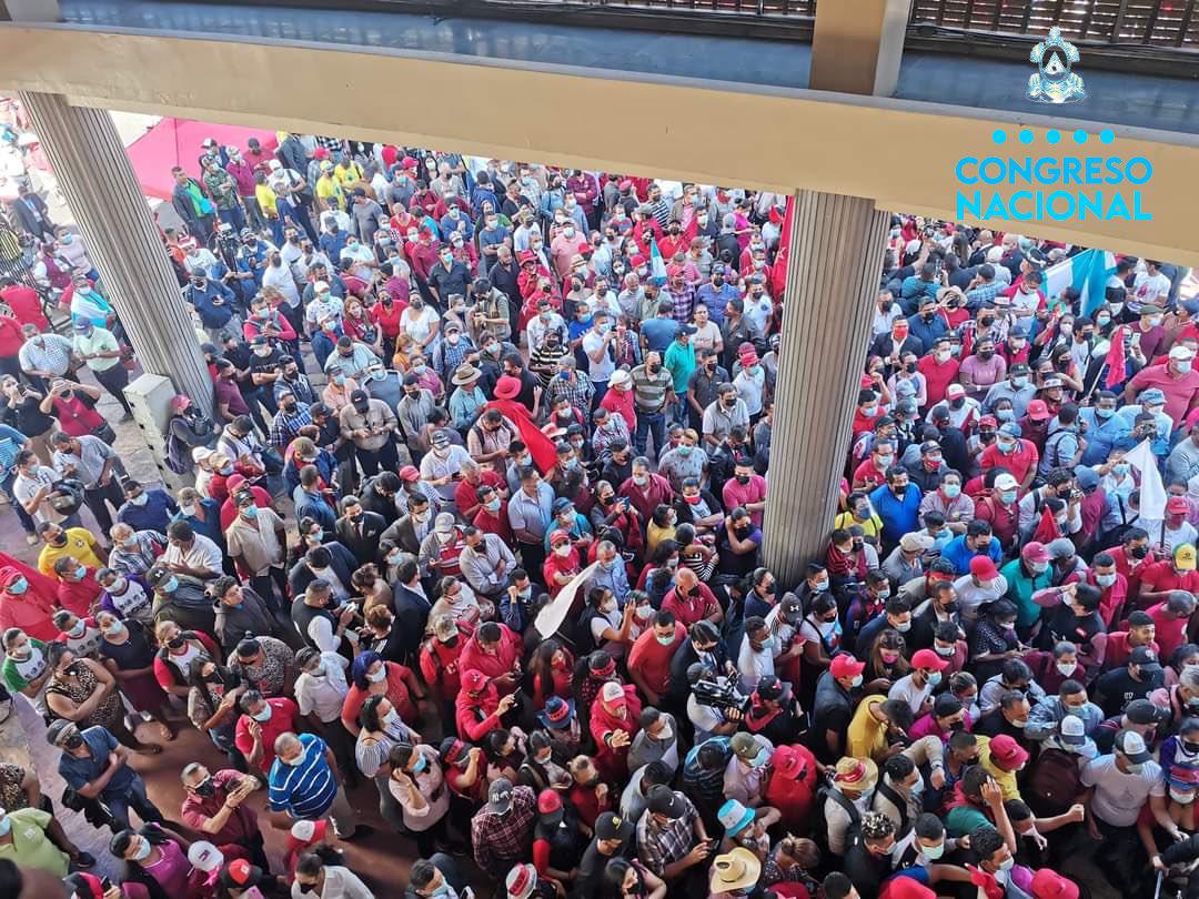 El pueblo en el Congreso Nacional: Las insólitas imágenes en el hemiciclo con ‘Deadpool’ y la ternura e inocencia de unas niñas