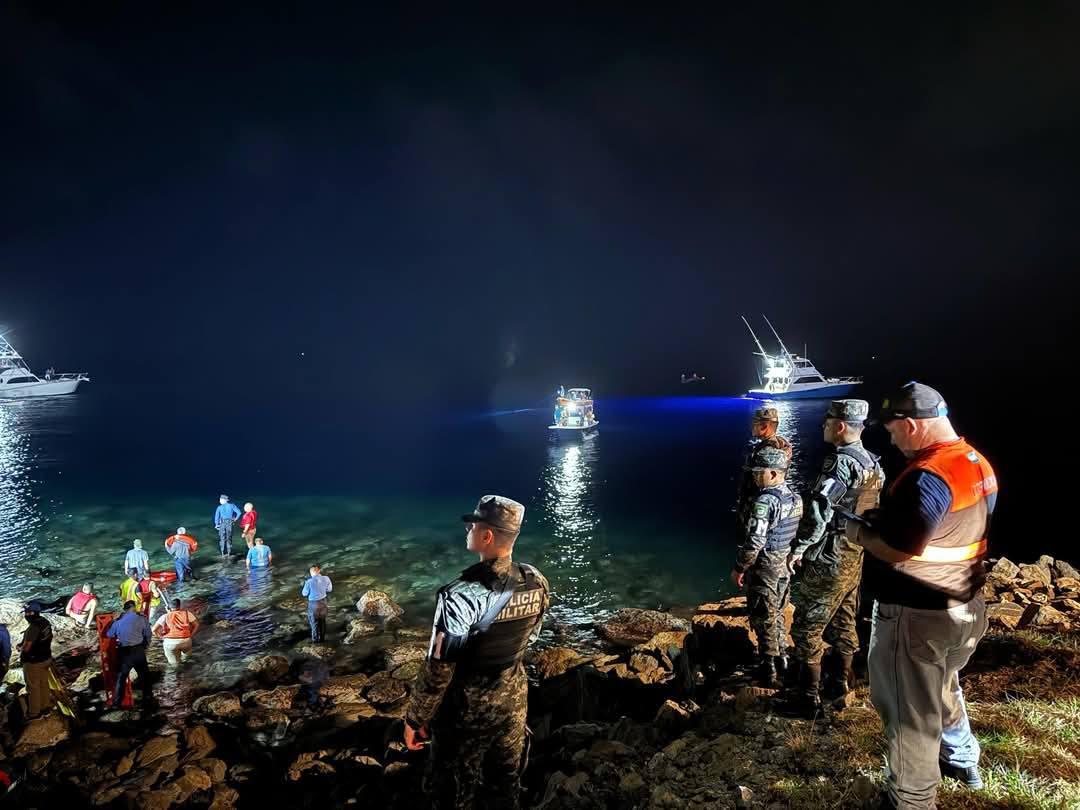 Tragedia aérea: Suben a 12 los muertos por el accidente en Roatán: una persona está desaparecida y solo cuatro sobrevivieron