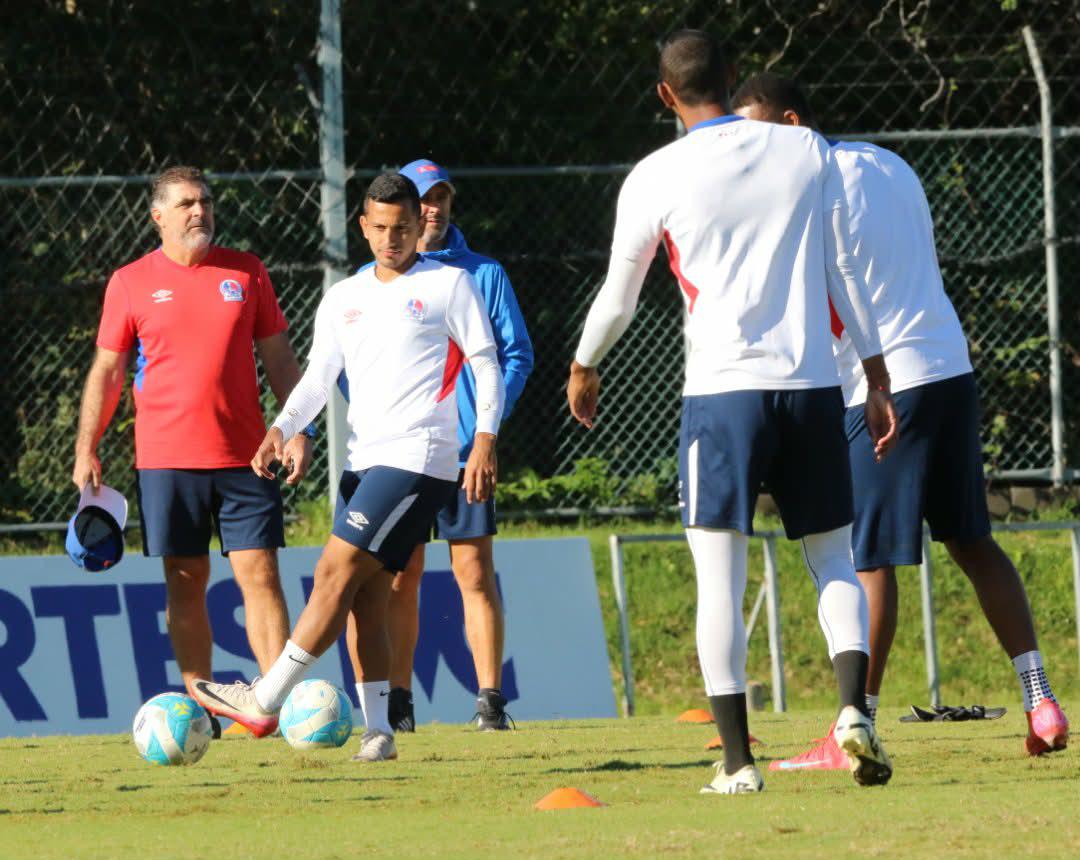 Espinel y las tres variantes que contempla en Olimpia para la gran final contra Marathón