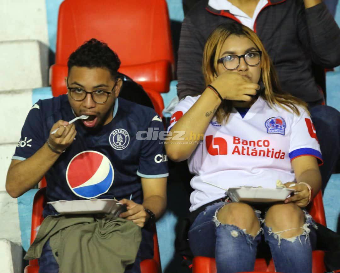 Selfies, belleza y comida: El hermoso ambiente que se vivió durante el Motagua-Olimpia; ¿quiénes son las tres chicas solas?