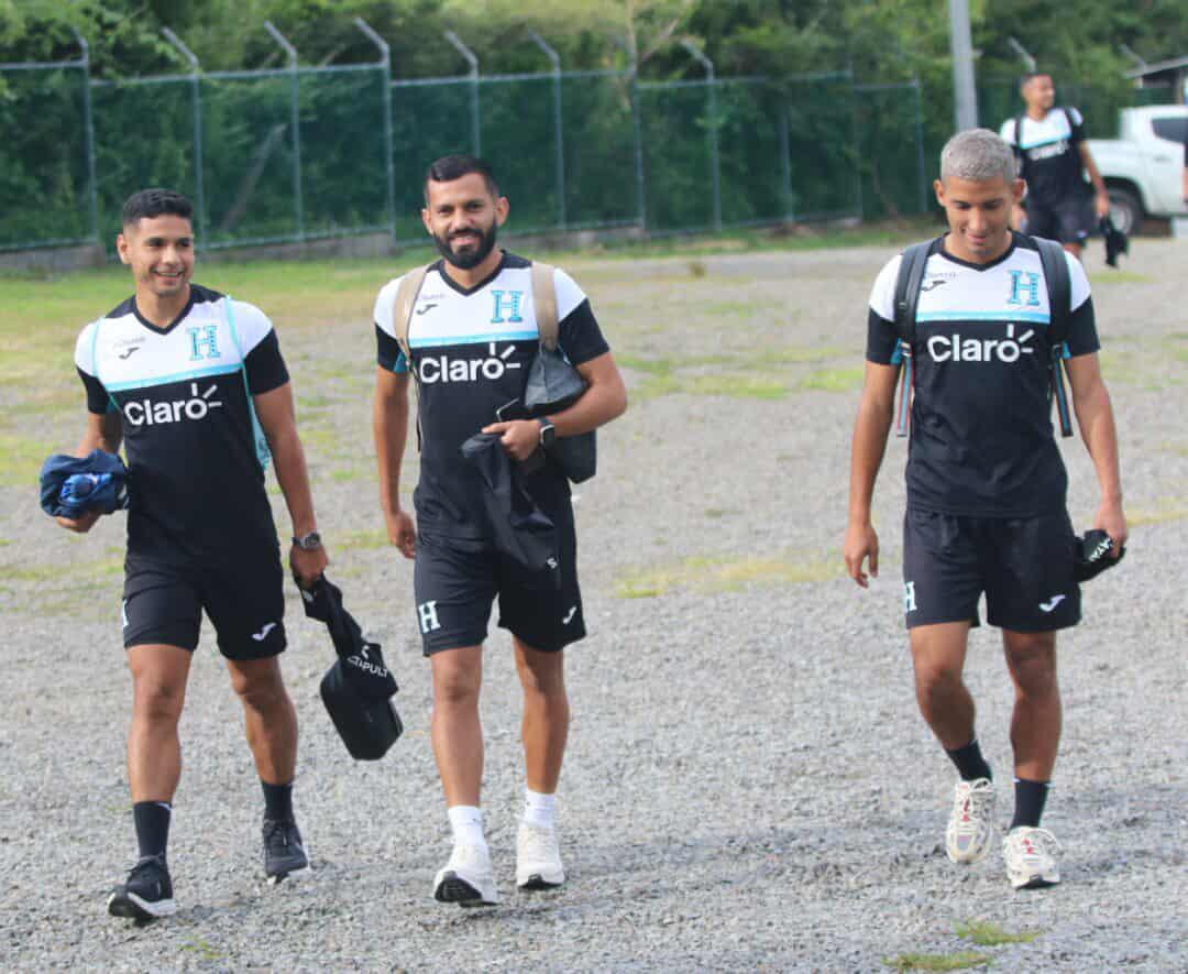 Legionario volvió a casa, la selfie de Rueda, centrados en Haití y Nicaragua en la eliminatoria: así se vivió el entreno de la Selección de Honduras
