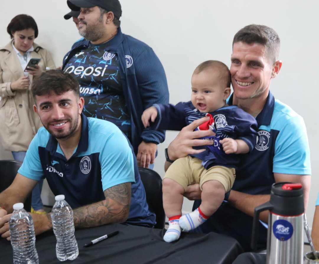 ¿Y Diego Vázquez? Motagua se olvida de su semana desastrosa y lleva alegría a los aficionados