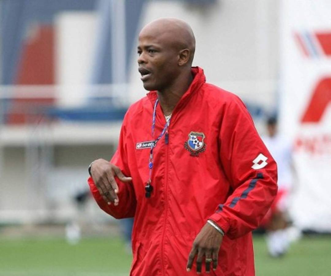 Fabián Coito en el top 5 de los entrenadores mejor pagados de la Copa Oro 2019