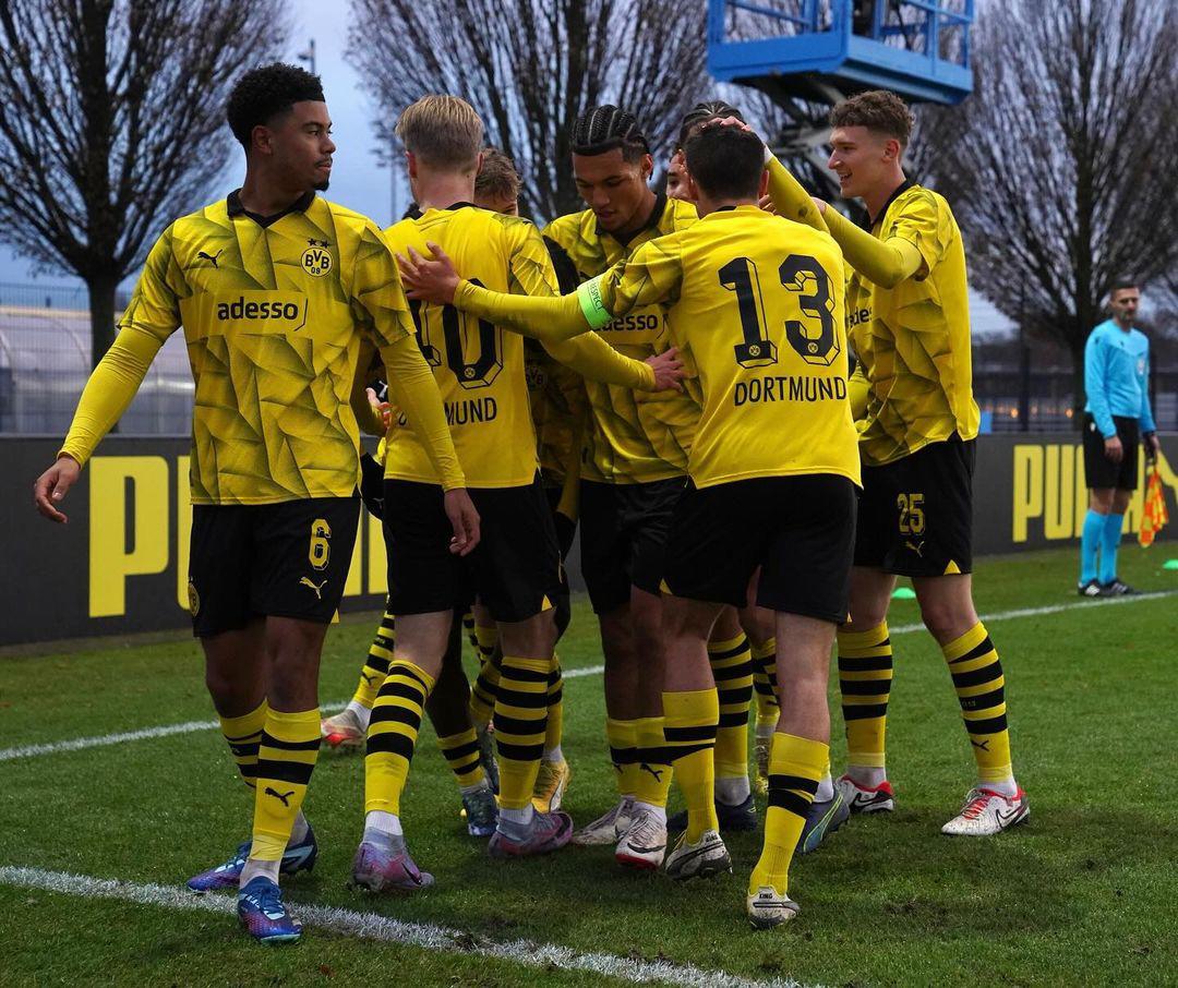 Fue capitán de Alemania: Leonardo Posadas, el futbolista del Borussia Dortmund que jugaría con Honduras