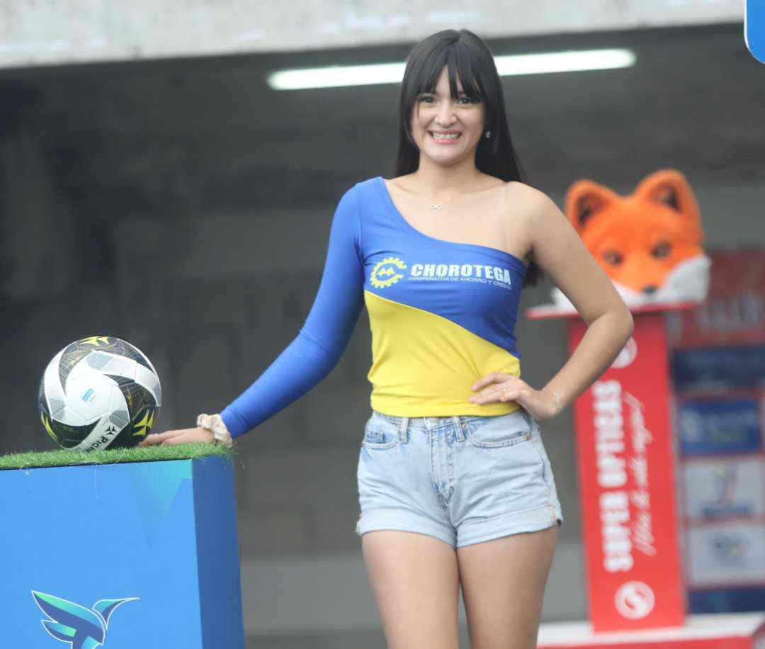 ¡Se robaron las miradas! la belleza femenina sobresalió en la jornada inaugural del torneo Clausura en Honduras