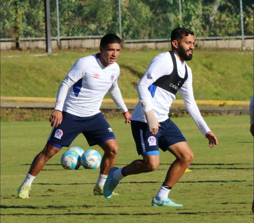 Espinel y las tres variantes que contempla en Olimpia para la gran final contra Marathón