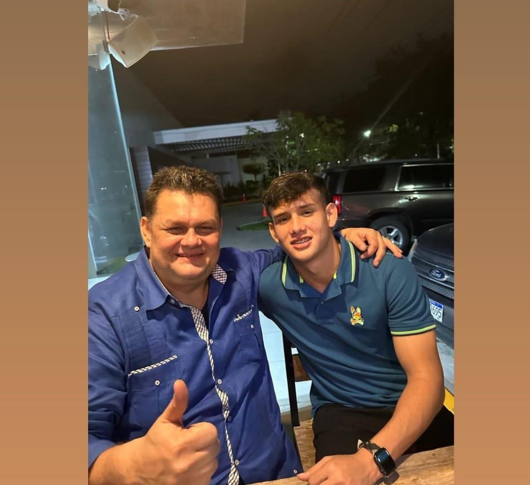 ¡Rodeados de cariño! Las dedicatorias que recibieron los futbolistas y ex figuras hondureñas en el día del padre