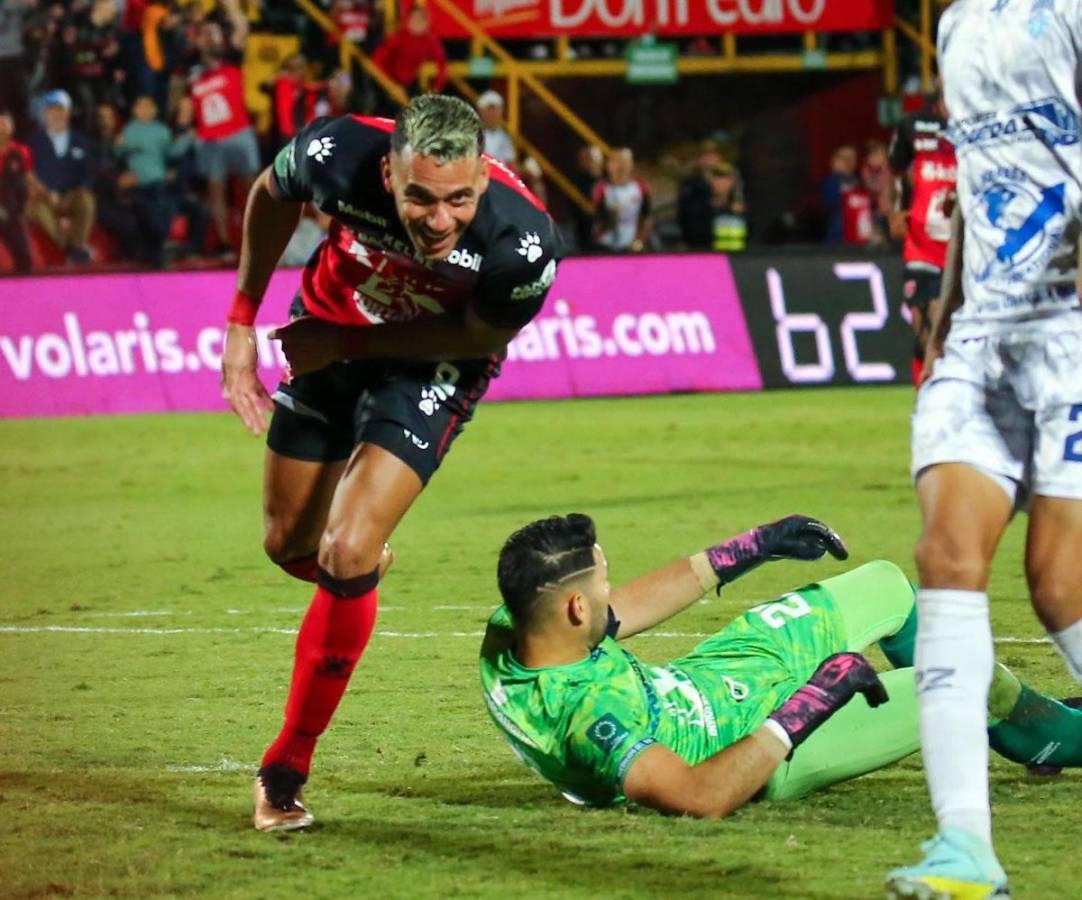 Tres goles hizo Ángel Tejeda en el Clausura 2023 con Alajuelense. No logró ser titular ni contó con protagonismo.
