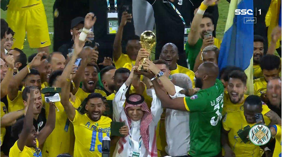 Quiso humillar a Cristiano y terminó mal; la bronca que armó Talisca y así festejó Ronaldo su primer título con Al Nassr