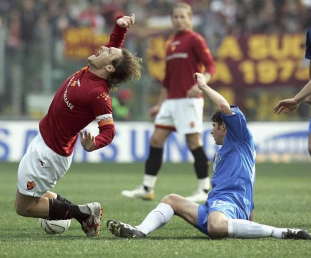 Las 15 inolvidables fotos que marcan la carrera de Francesco Totti