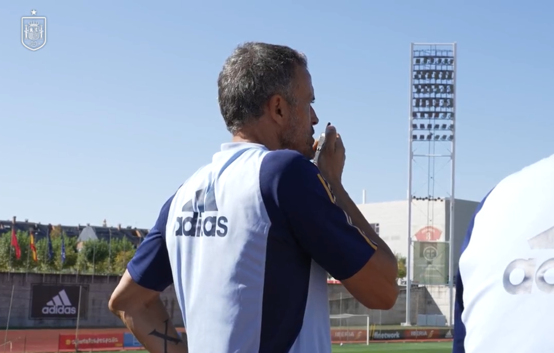 Luis Enrique sorprende: el novedoso método que implementó para los entrenamientos de España y es furor en redes sociales