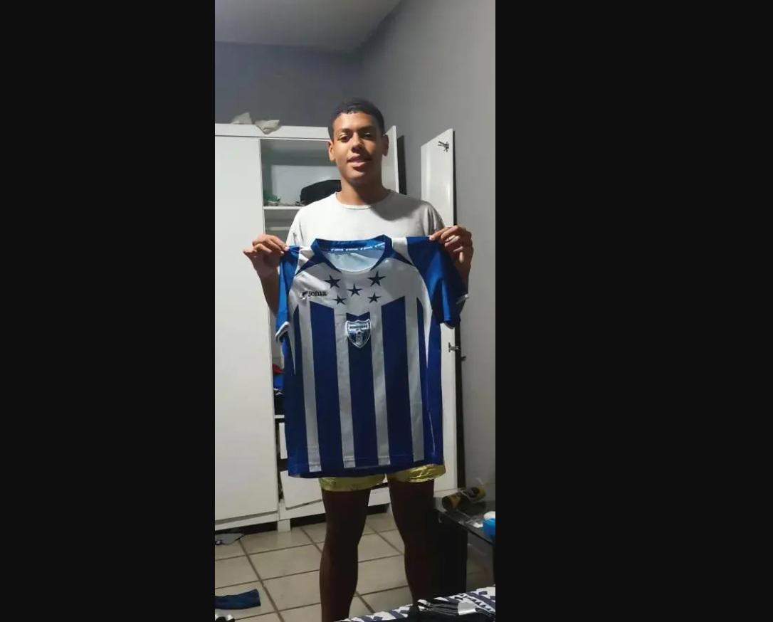 ¡Rumbo a la élite! Joven brasileño que desea jugar con Honduras tiene nuevo club y se acerca al profesionalismo