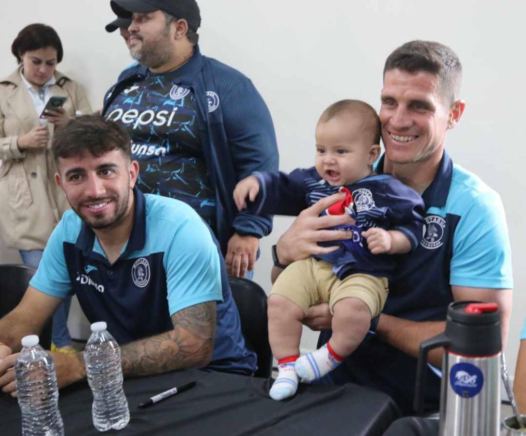 ¿Y Diego Vázquez? Motagua se olvida de su semana desastrosa y lleva alegría a los aficionados