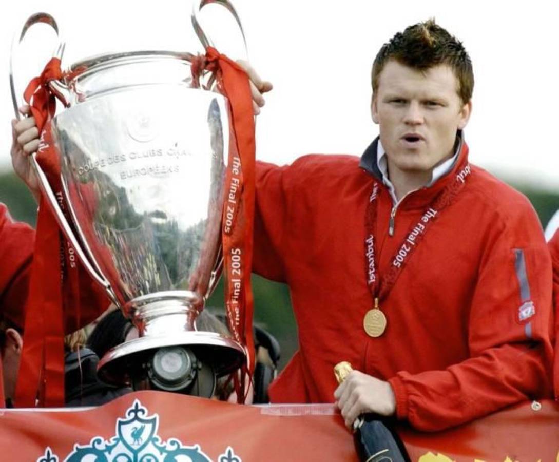 Ganó la Champions League, quería ligar con todas y envió este mismo mensaje a 15 famosas: ¿alguna hizo caso?