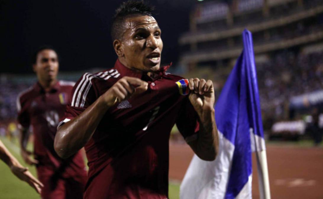 Honduras cumple en casa y derrota a Venezuela