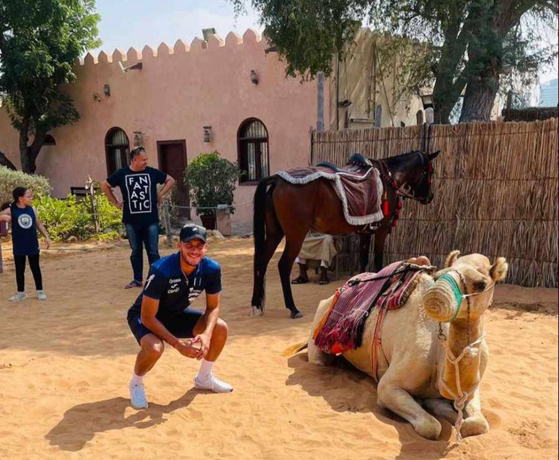 Sobre camellos y vestidos de árabe: las exóticas aventuras de la Selección de Honduras en la lujosa Abu Dabi