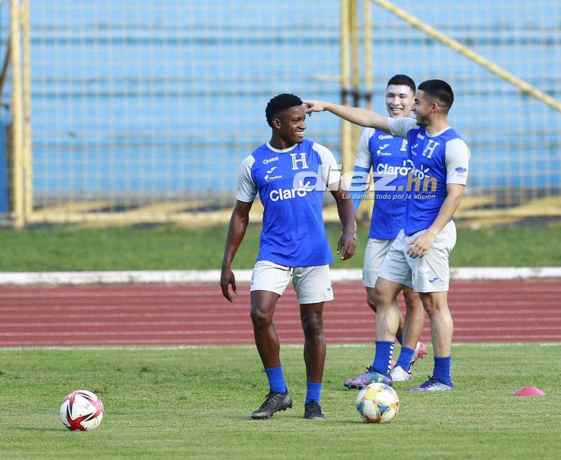 ¡Broma a Sacaza y risas! Así fue el primer entreno de la Selección Honduras para la triple fecha eliminatoria