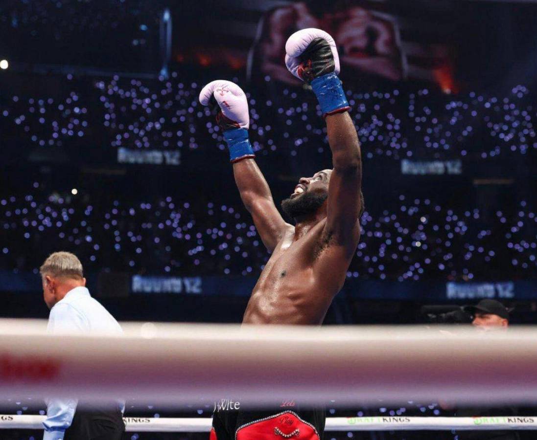 'Canelo' Álvarez fue humillado en Las Vegas, las celebridades presentes y, ¿por qué Crawford devolvió los cinturones?