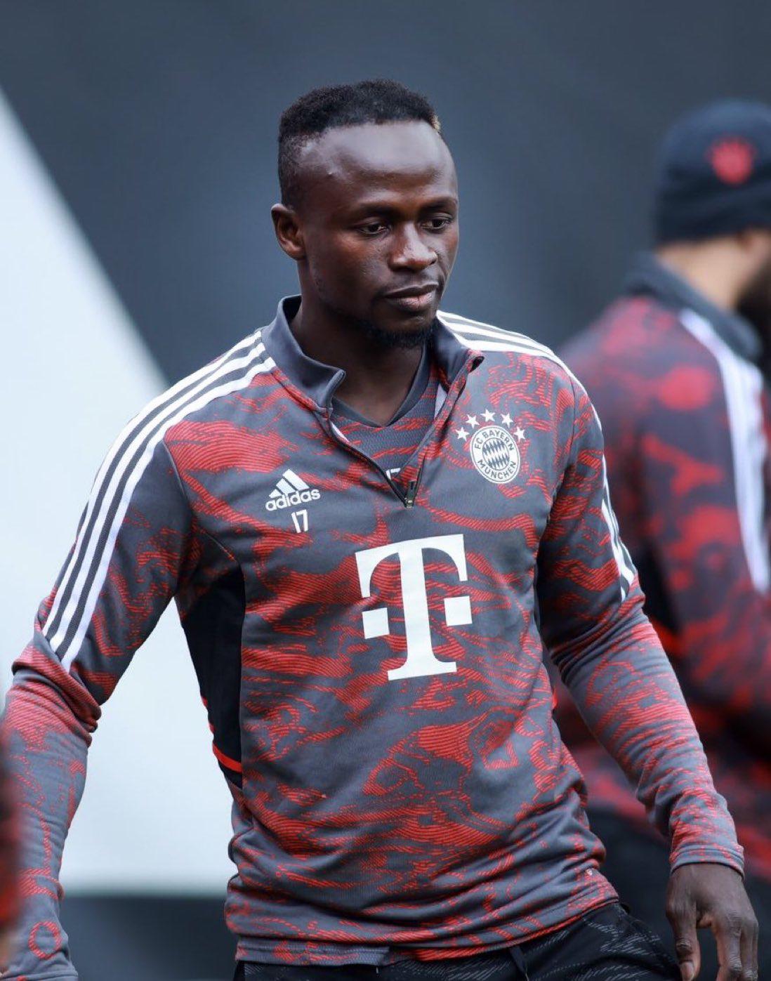 Mercado: Real Madrid y los tres fichajes bomba; Cristiano se ofreció a histórico club y giro inesperado en Barcelona