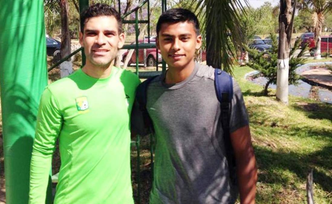 Miguel Palafox espera una convocatoria de El Salvador