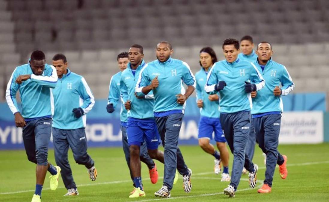 Bajo el frío, Honduras reconoce el Arena de Baixada