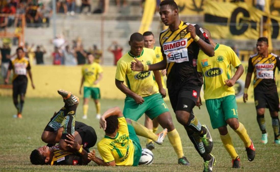 Real España es nuevo líder pese a empatar con Parrillas One