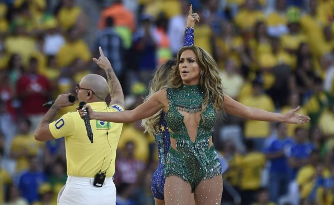 VIDEO: JLO, Pitbull y Claudia Leitte pusieron a bailar a Brasil