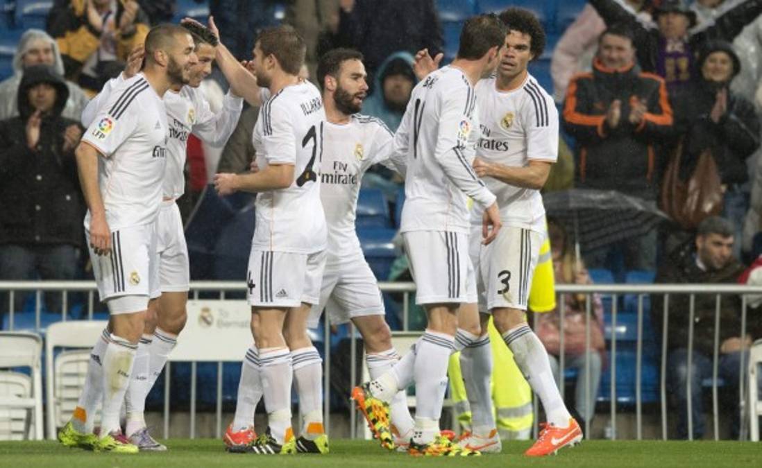 Real Madrid aplasta al Rayo y sigue en la lucha