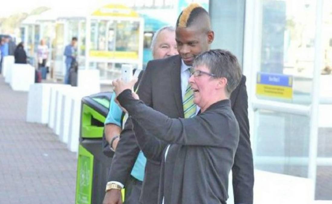 Balotelli se encontró con su'doble' en Suiza