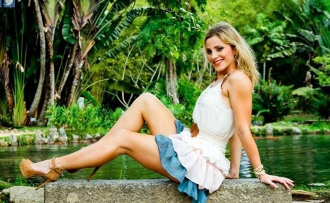 En Brasil promueven a Serie A a la árbitro más bella