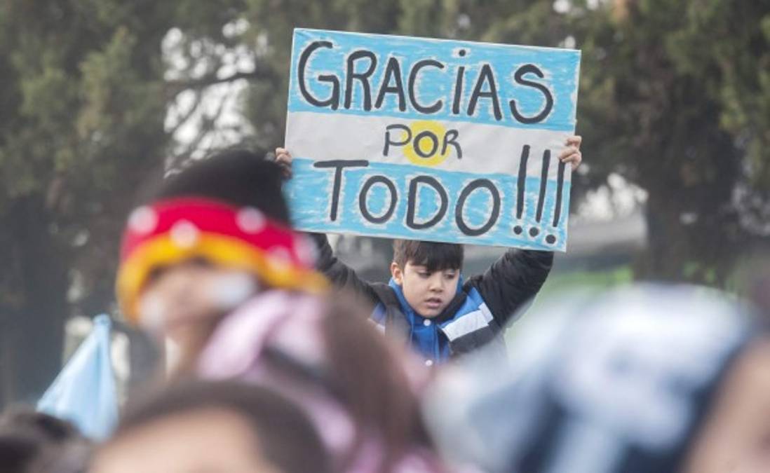 VIDEO: Argentina es recibida por miles de personas en Buenos Aires