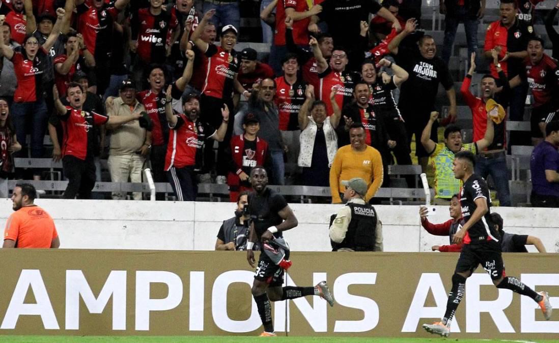 Los gestos de amargura de Troglio, la tristeza de Olimpia y el que festejó a lo Messi en la remontada del Atlas