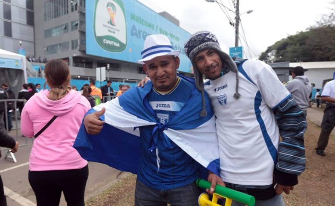 Hondureños comienzan a llegar al Arena da Baixada