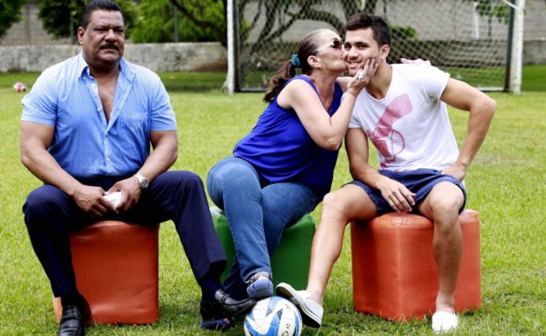 Una historia de fútbol entre Nito Anariba y su hijo Christopher