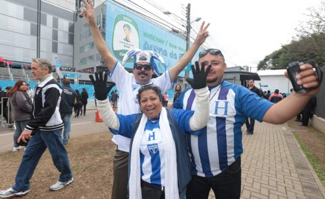 Hondureños comienzan a llegar al Arena da Baixada