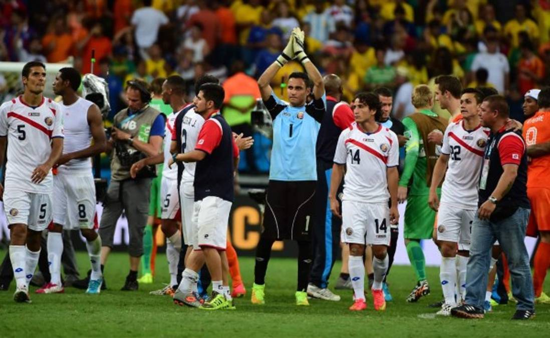 Holanda elimina en penales a una heroica Costa Rica