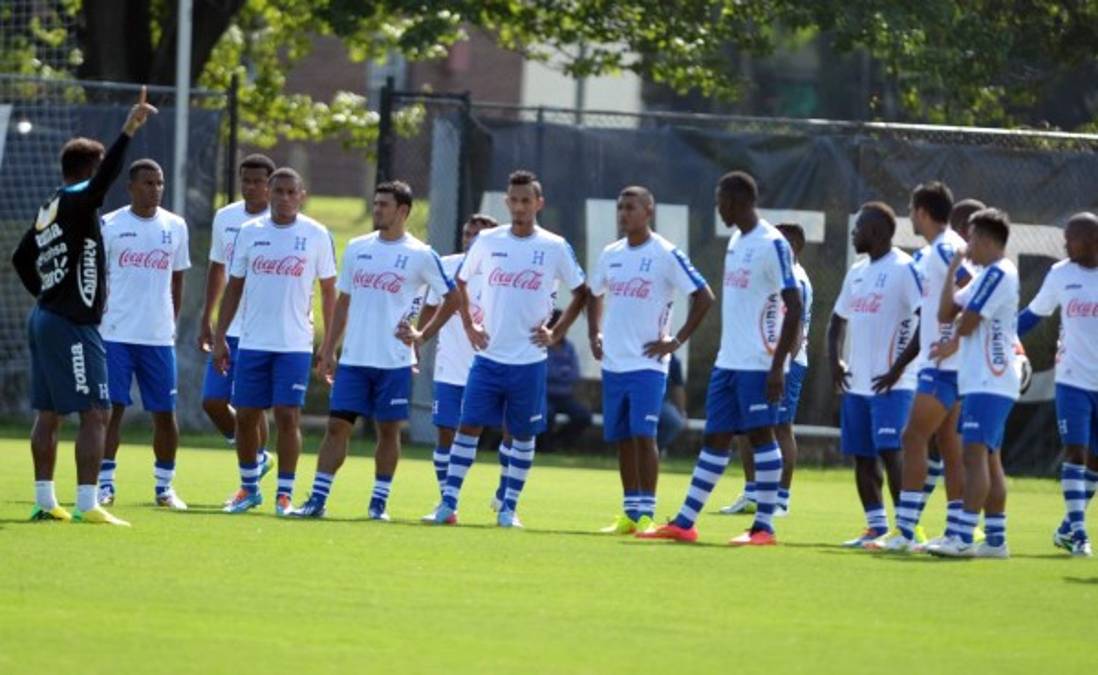 Honduras no da pistas de su once titular en Washington