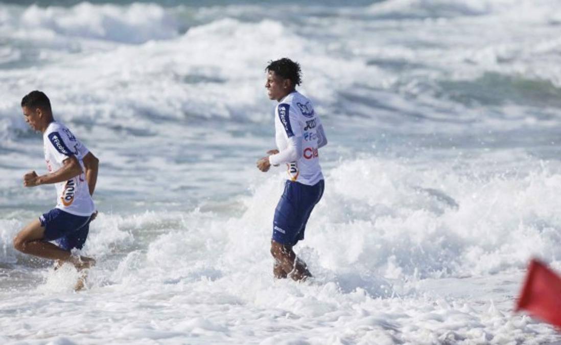 Honduras realiza trabajos de playa en Fort Lauderdale