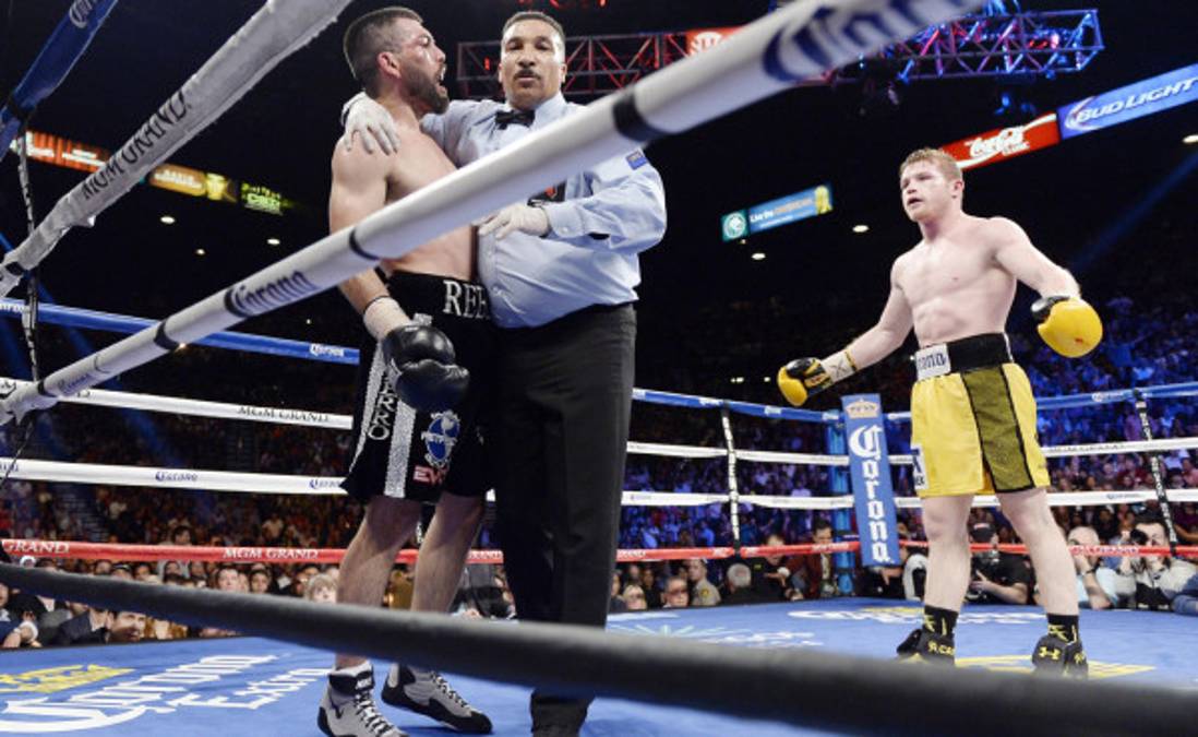 'Canelo' Álvarez despeja dudas y derrota a 'El Perro' Angulo