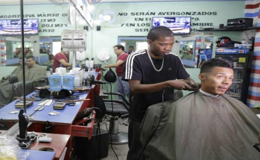 Bayron Méndez y su corte estilo 'El Shaarawy'