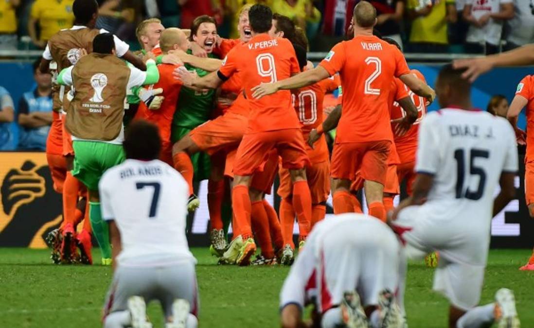 Holanda elimina en penales a una heroica Costa Rica
